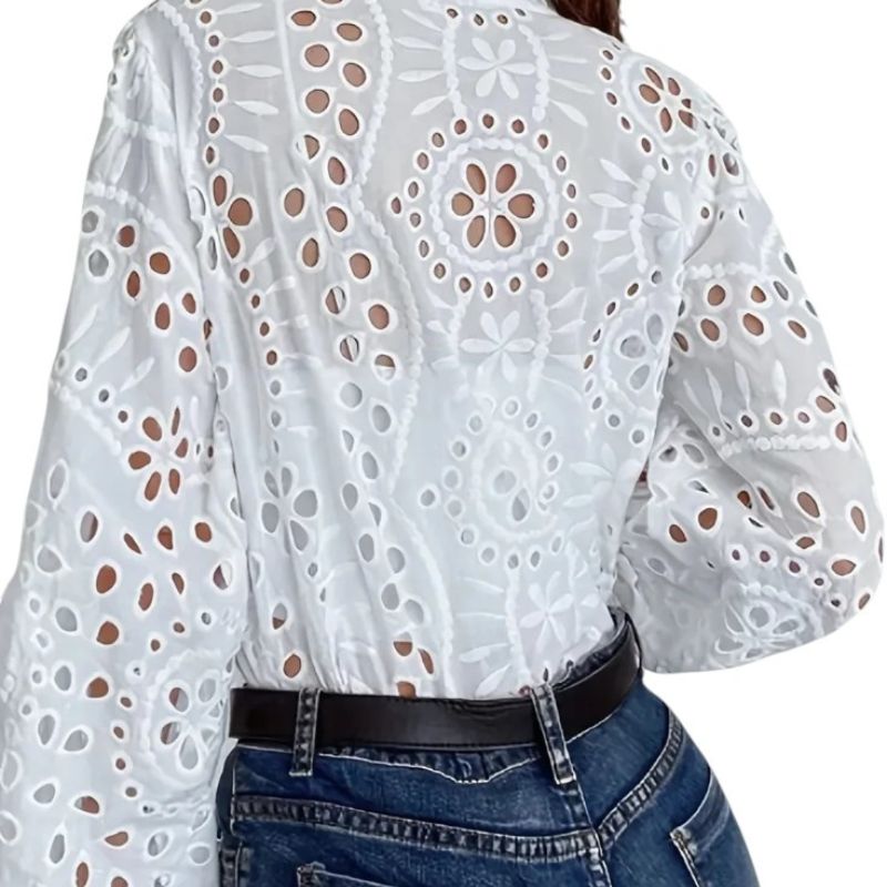 Blusa de Encaje con Cuello en Pico