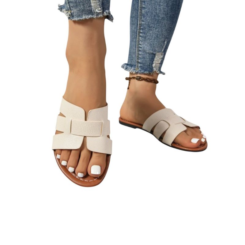 Sandalias Planas con Corte Geométrico