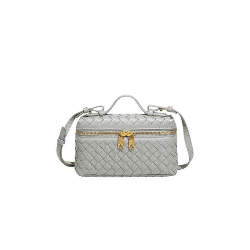 Bolso Mini Woven con Detalles Dorados
